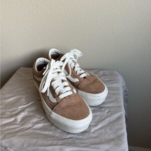 Vans Women's Sneakers in Tan and White